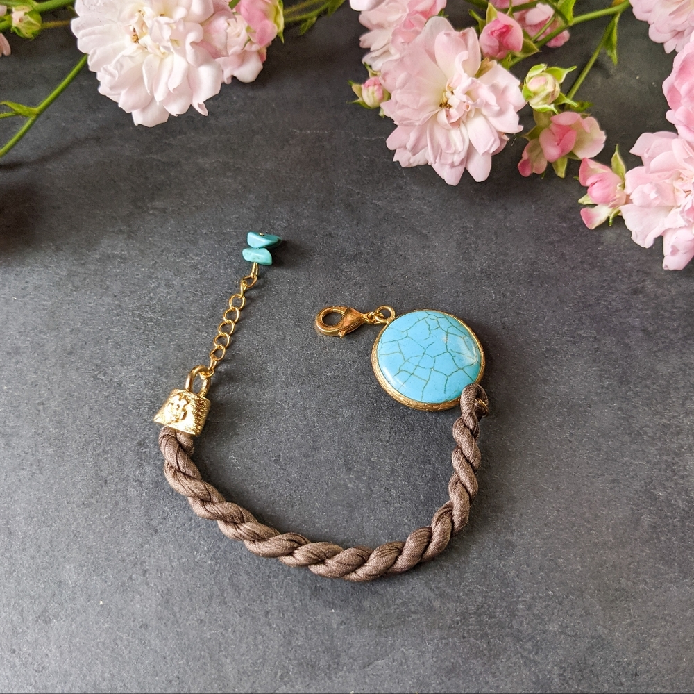 💥3 for $30💥 NWT Annahmol 18k Gold Plated Silk & Stone Bracelet